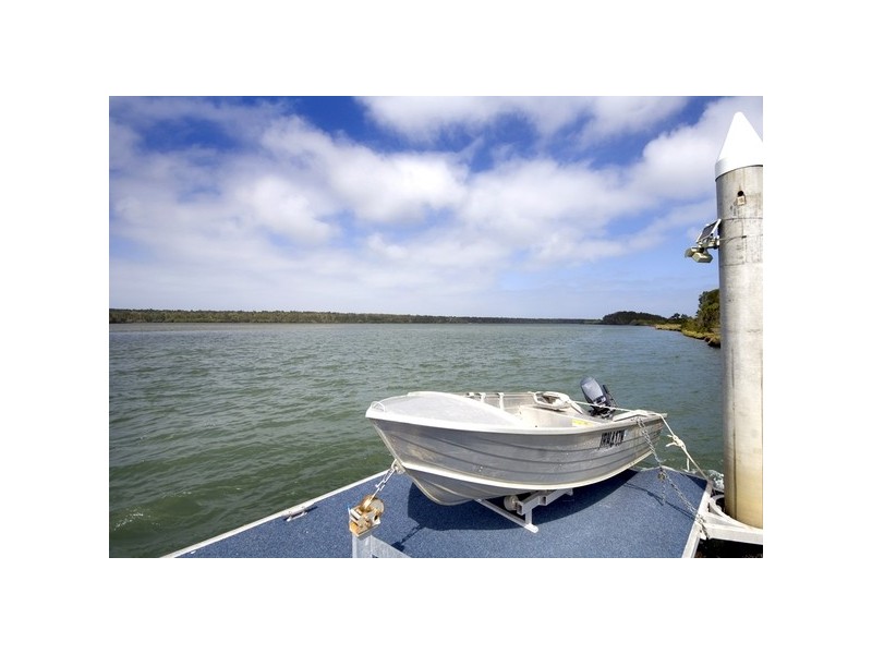 251 Micalo Road, Micalo Island NSW 2464