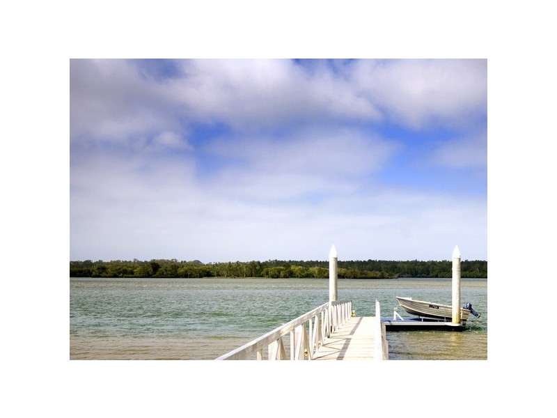 251 Micalo Road, Micalo Island NSW 2464