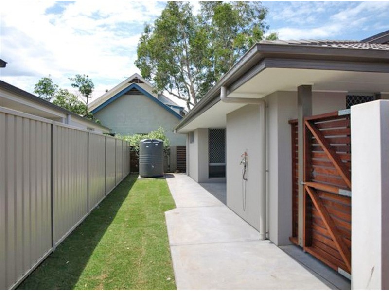 8/4 Somerset Place, Yamba NSW 2464