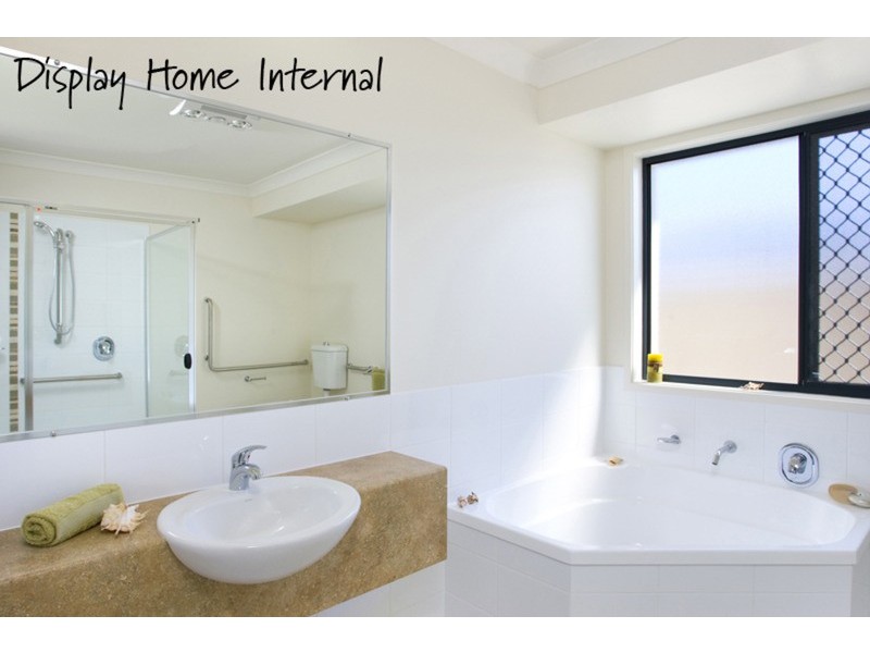 8/4 Somerset Place, Yamba NSW 2464