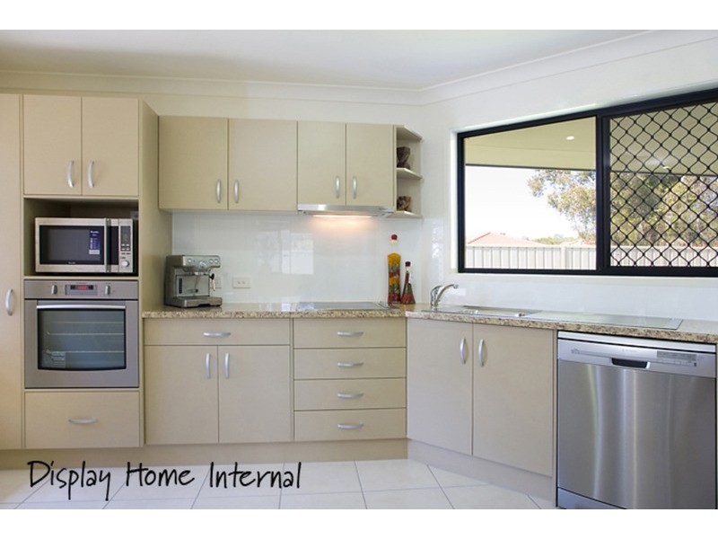 8/4 Somerset Place, Yamba NSW 2464