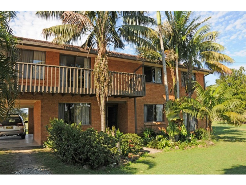 699 Northbank Road, Palmers Island NSW 2463
