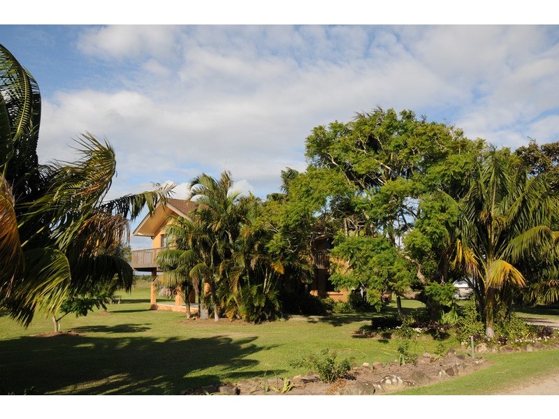699 Northbank Road, Palmers Island NSW 2463