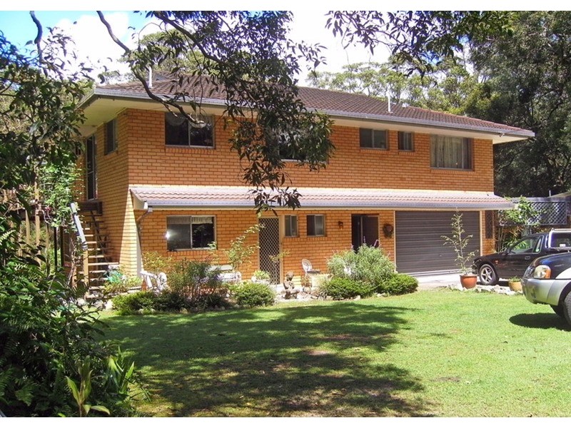 1 Middle Road, Woombah NSW 2469