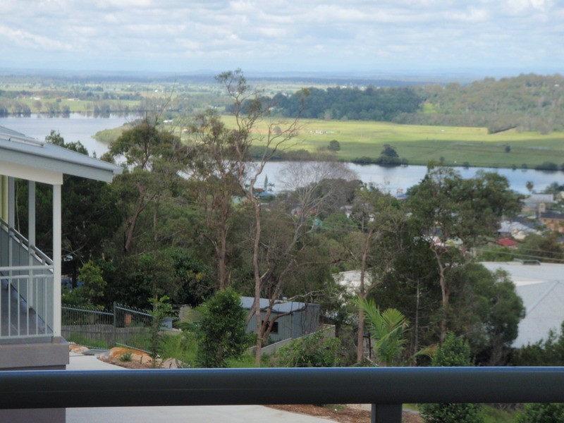 2/11 Riverwood Terrace, Maclean NSW 2463