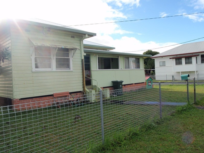 11 Morven Street, Maclean NSW 2463