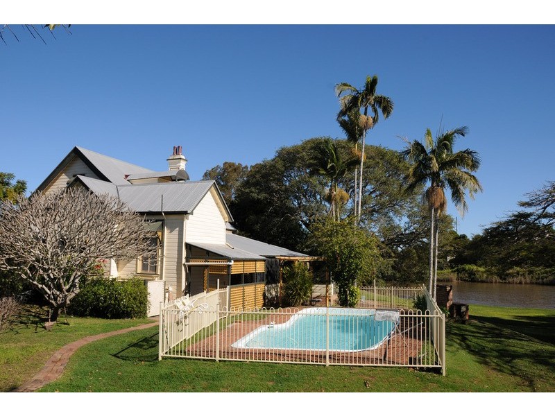 797 Yamba Road, Palmers Island NSW 2463