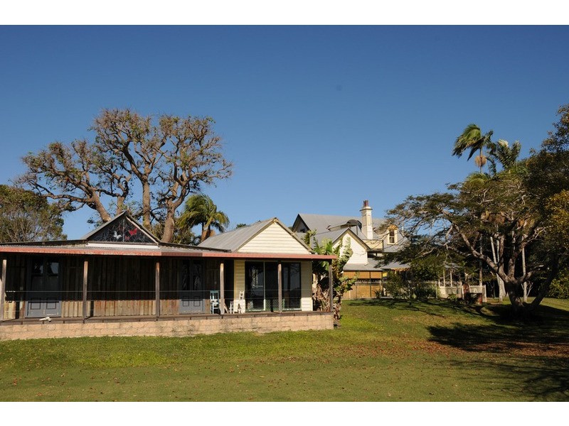 797 Yamba Road, Palmers Island NSW 2463