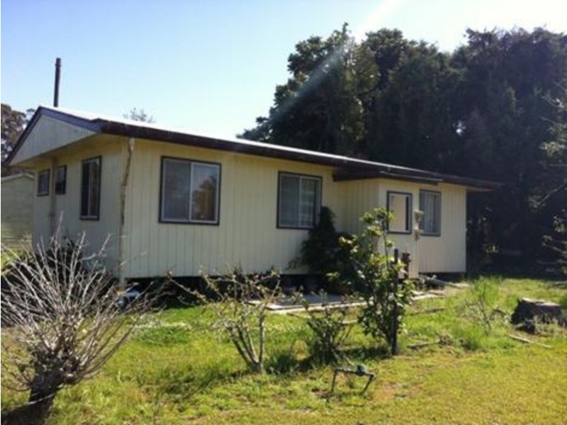 6 Wharf  Street, Woombah NSW 2469