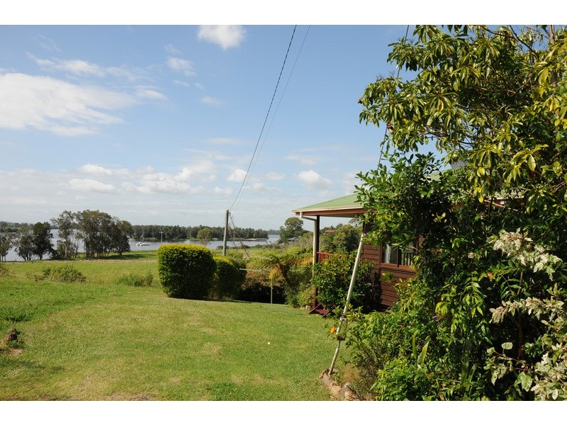 8-10 Mantons Lane, Lawrence NSW 2460