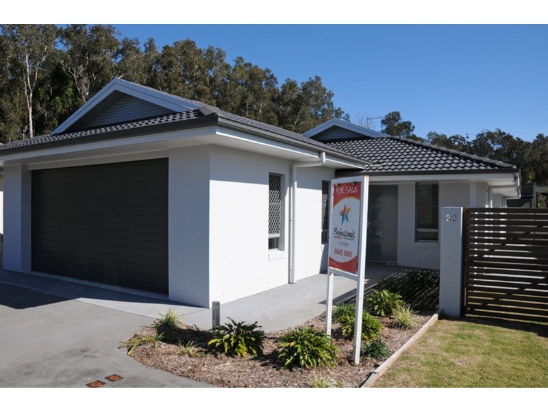 22/4 Somerset  Place, Yamba NSW 2464