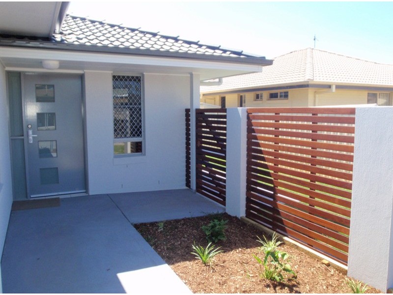 22/4 Somerset  Place, Yamba NSW 2464