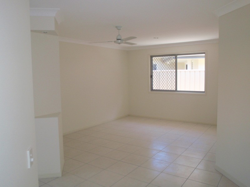 22/4 Somerset  Place, Yamba NSW 2464