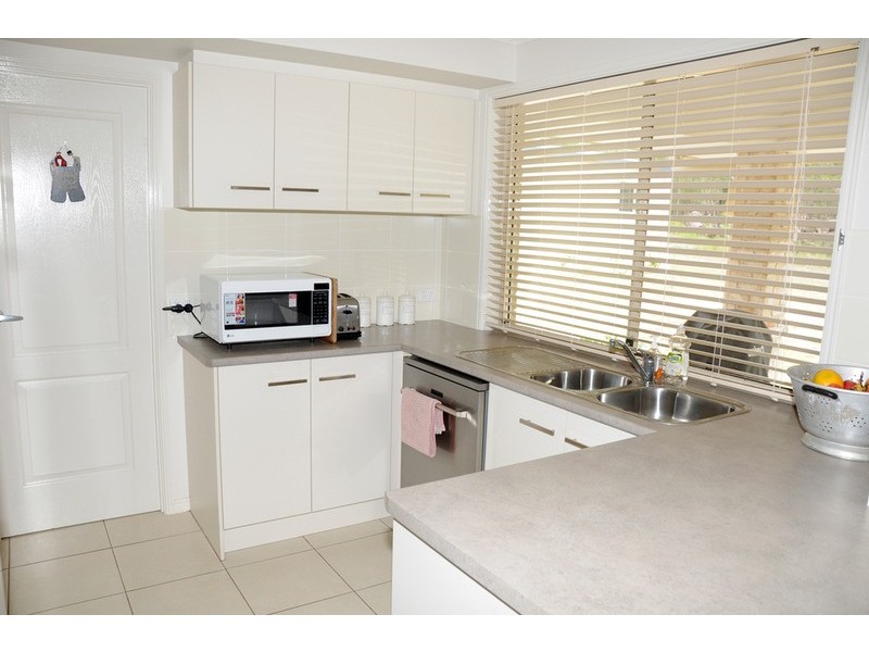 16  Robin Place, Gulmarrad NSW 2463