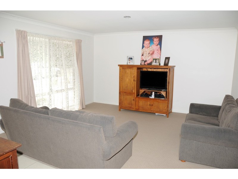 16  Robin Place, Gulmarrad NSW 2463