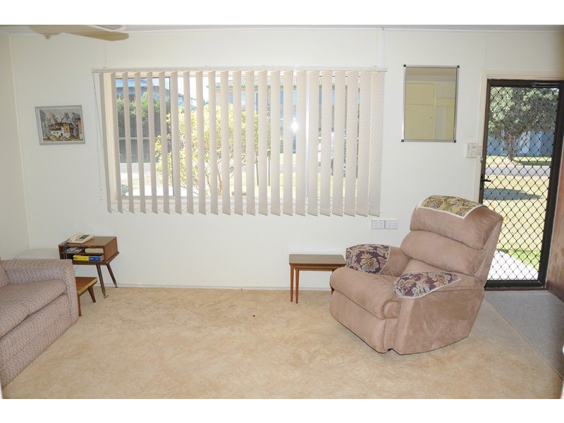 16 Honeysuckle Street, Brooms Head NSW 2463