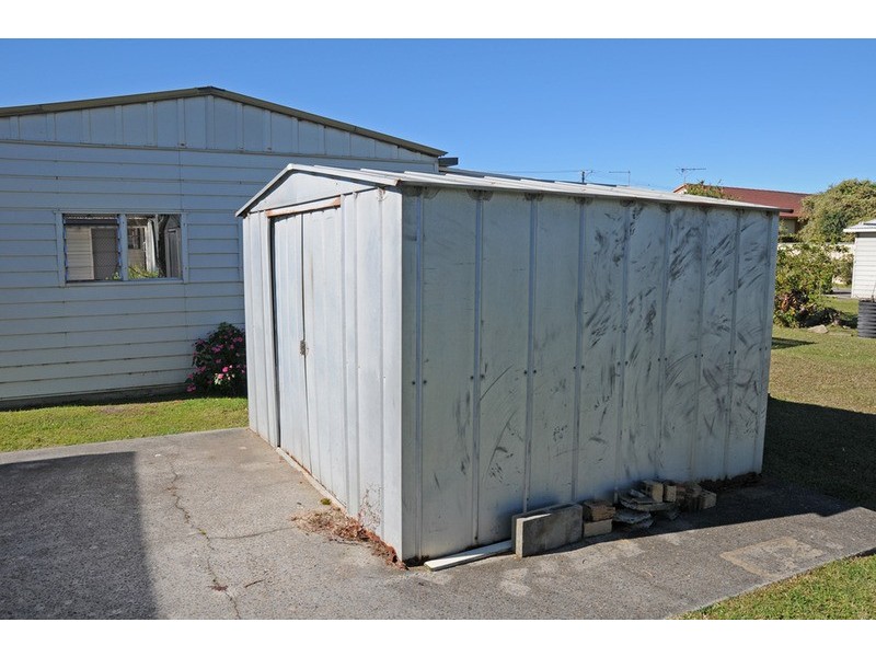 16 Honeysuckle Street, Brooms Head NSW 2463