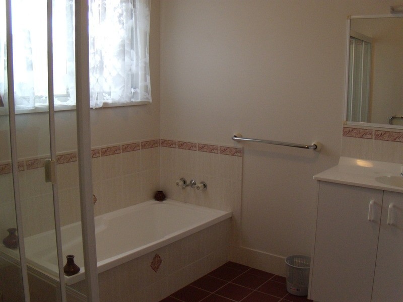 6 Blue Water Court, Yamba NSW 2464