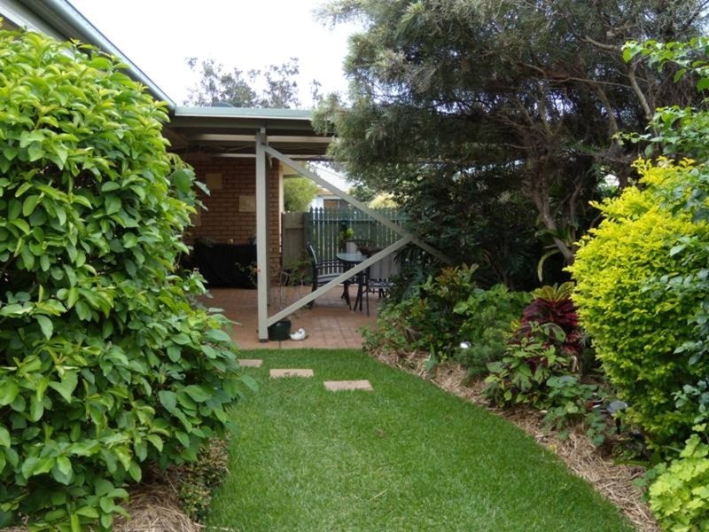 6 Blue Water Court, Yamba NSW 2464
