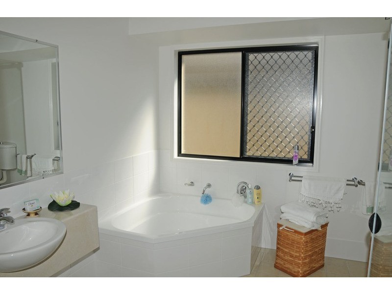 19/4 Somerset Place, Yamba NSW 2464