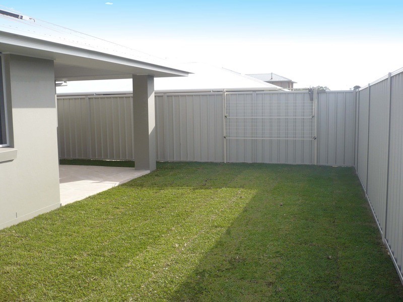 2/6 Bessy Close, Yamba NSW 2464