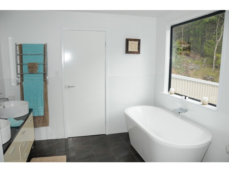 4 Glenbrook Court, Maclean NSW 2463