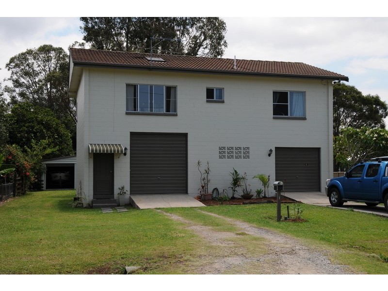 1 Dalley  Street, Palmers Island NSW 2463