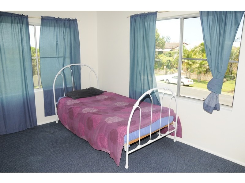 1 Dalley  Street, Palmers Island NSW 2463