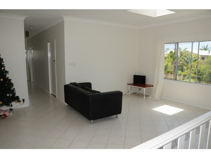 1 Dalley  Street, Palmers Island NSW 2463