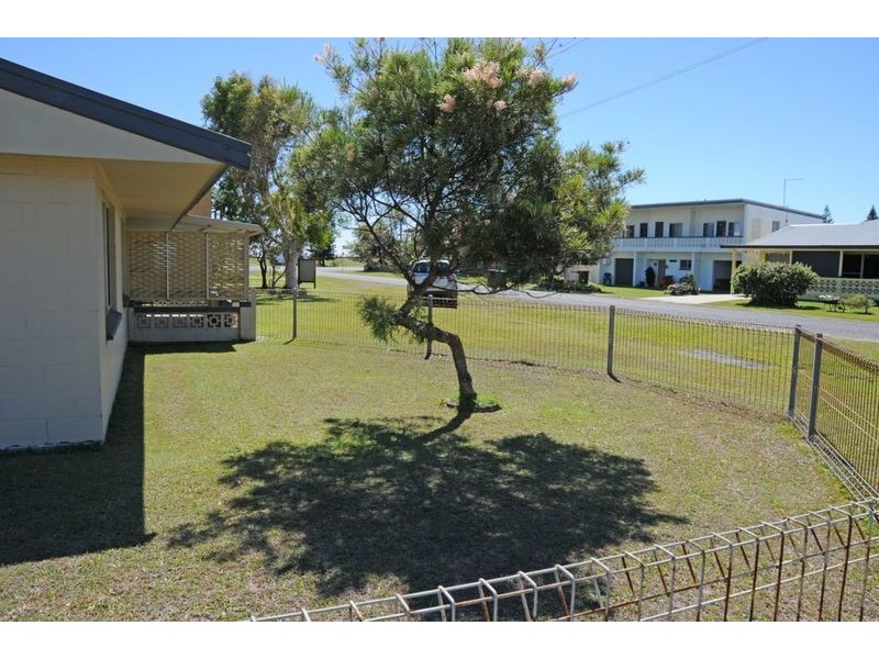 4 Heath Street, Brooms Head NSW 2463