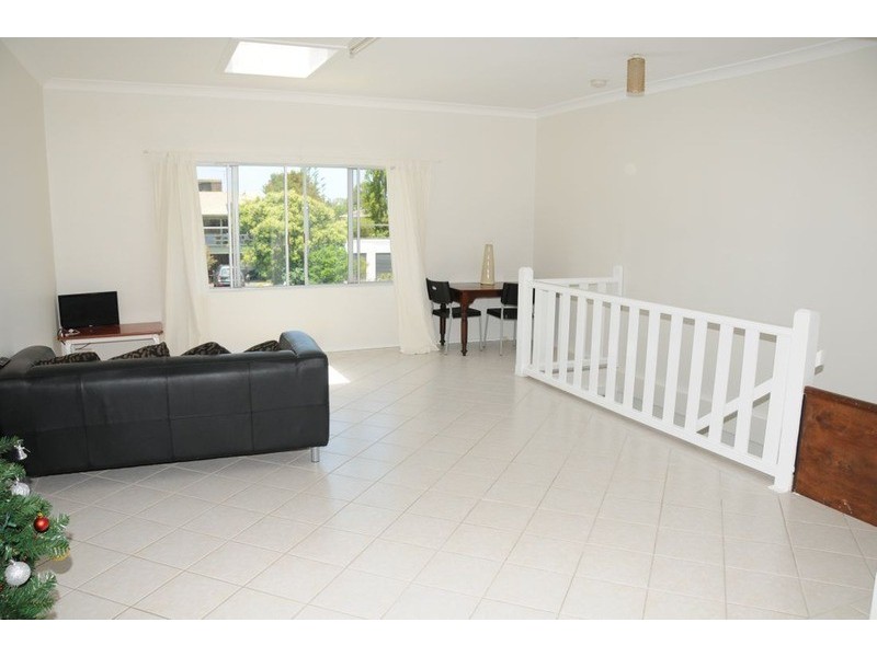 1 Dalley Street, Palmers Island NSW 2463