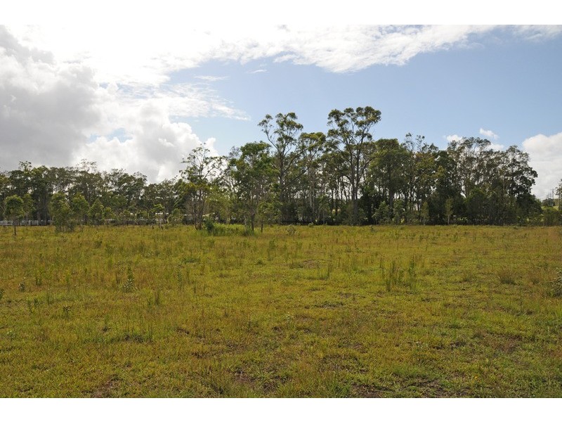 14 Parklands Drive, Gulmarrad NSW 2463
