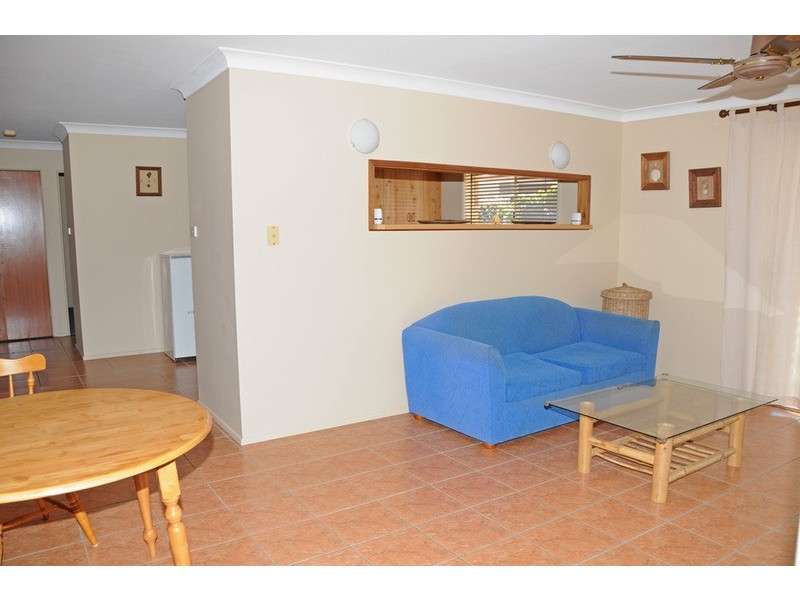 2/13 Roseland Avenue, Yamba NSW 2464