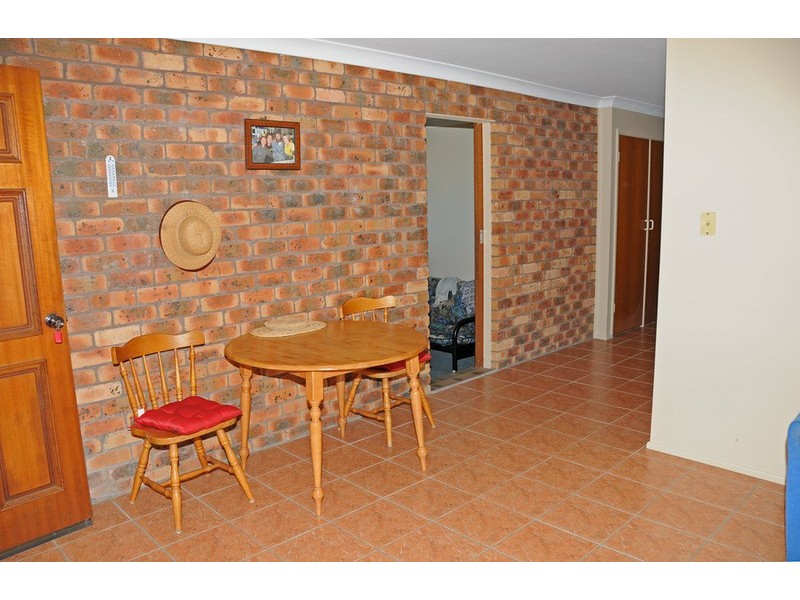 2/13 Roseland Avenue, Yamba NSW 2464