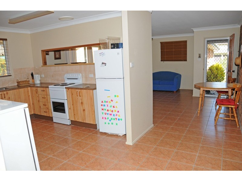 2/13 Roseland Avenue, Yamba NSW 2464