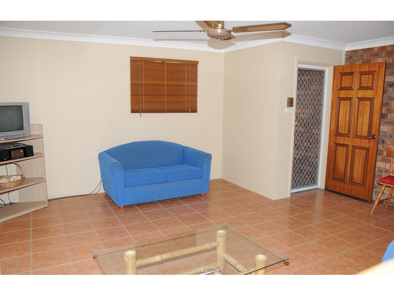 2/13 Roseland Avenue, Yamba NSW 2464