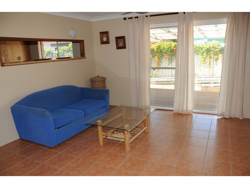 2/13 Roseland Avenue, Yamba NSW 2464