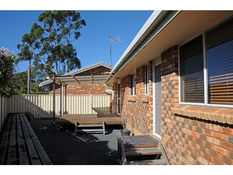 2/13 Roseland Avenue, Yamba NSW 2464