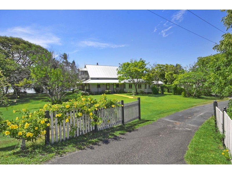 797 Yamba Road, Palmers Island NSW 2463
