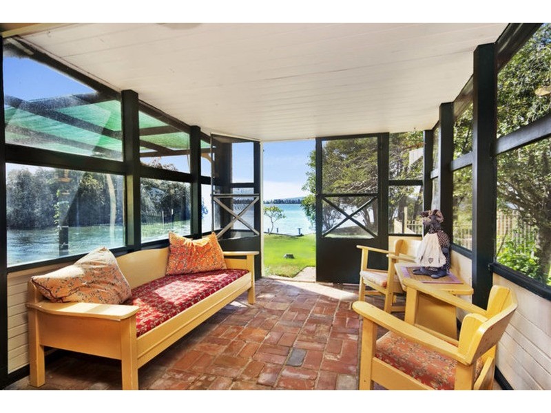 797 Yamba Road, Palmers Island NSW 2463