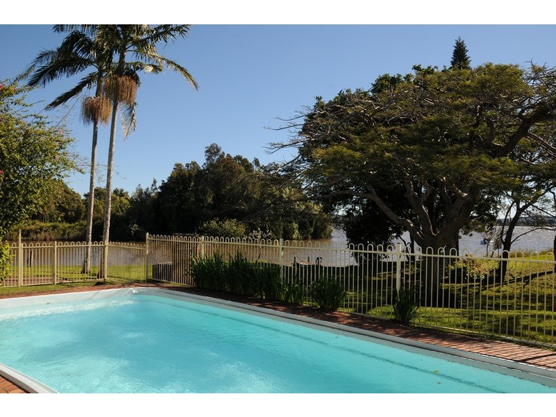 797 Yamba Road, Palmers Island NSW 2463