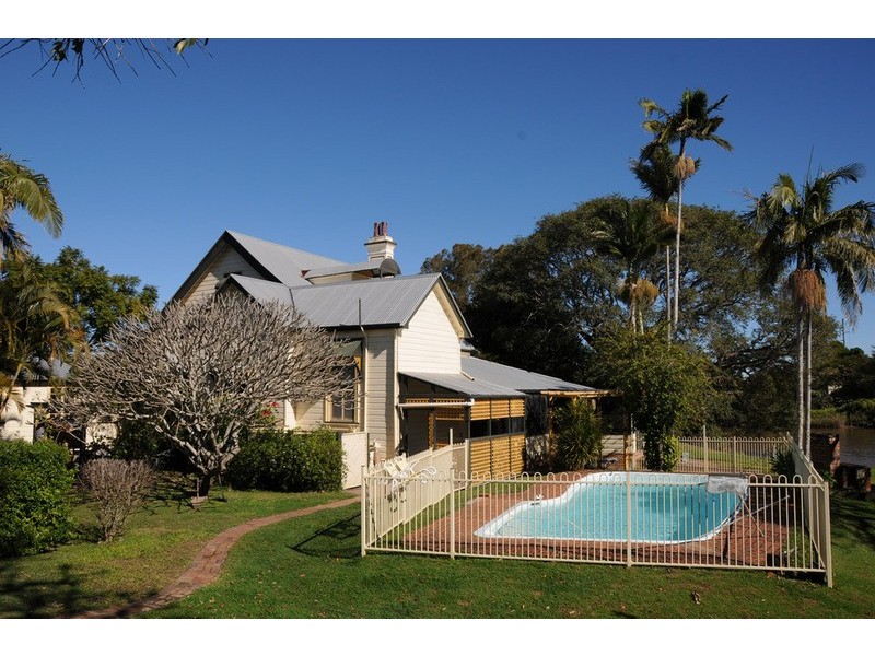 797 Yamba Road, Palmers Island NSW 2463