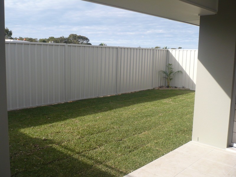 1/6 Bessy Close, Yamba NSW 2464