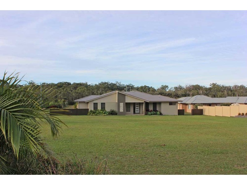 10 Parklands Drive, Gulmarrad NSW 2463