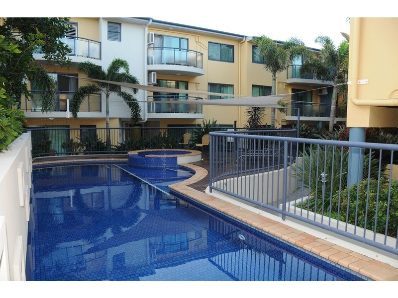 17/4 Queen Street, Yamba NSW 2464