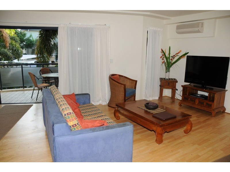 17/4 Queen Street, Yamba NSW 2464