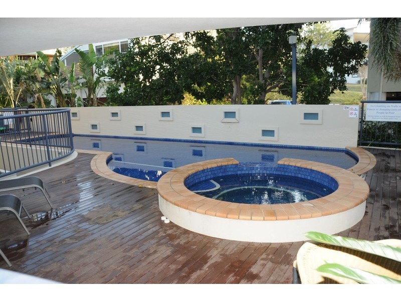 17/4 Queen Street, Yamba NSW 2464