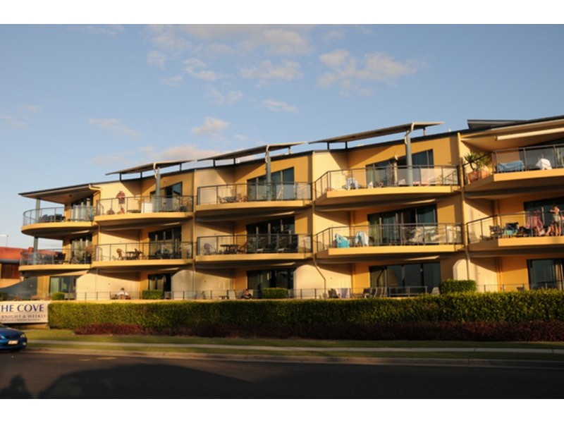 17/4 Queen Street, Yamba NSW 2464