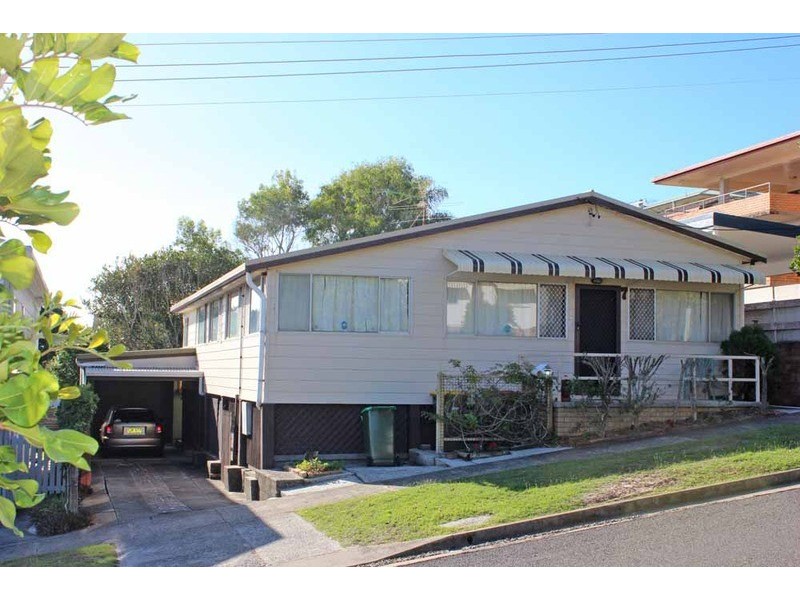 7 Beach Street, Yamba NSW 2464