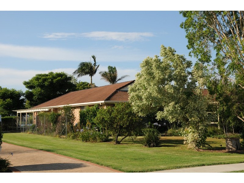 19 Lynhaven Crescent, Ulmarra NSW 2462